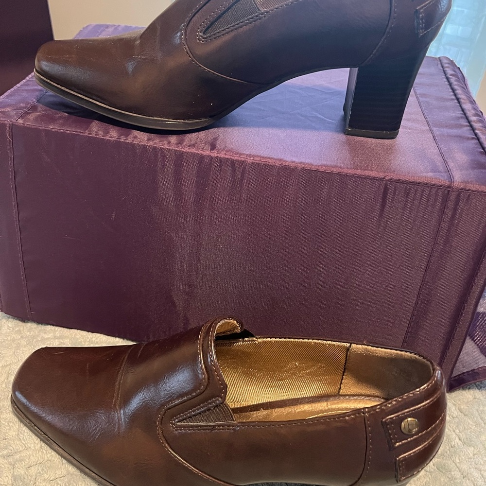 Life Stride Brown Women's Heels
